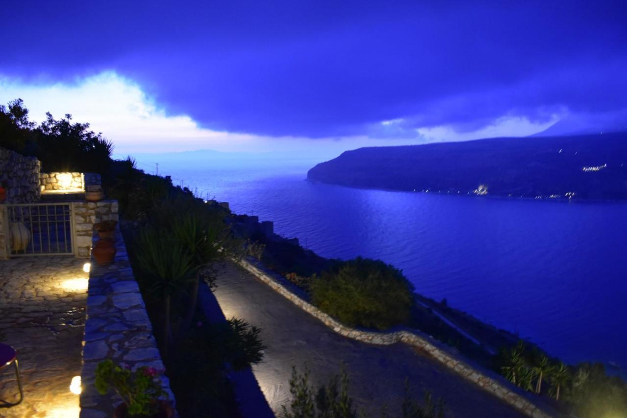 Villa Smaragda Limeni Exterior foto