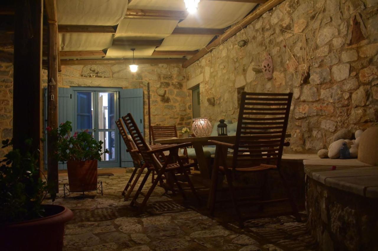 Villa Smaragda Limeni Exterior foto